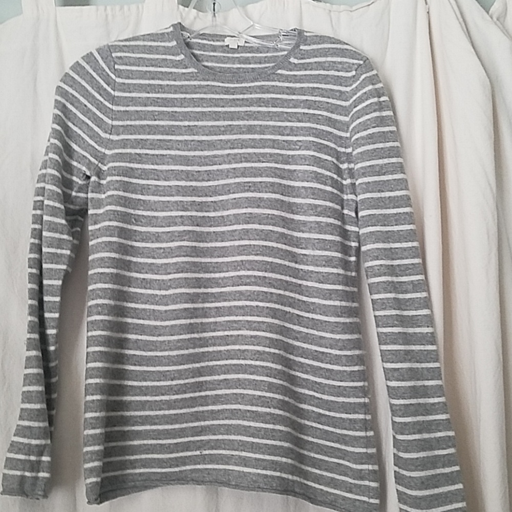 Vintage Y2K J.crew, size M gray striped crew neck sweater